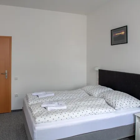 Radnice Hotel Dobrovice